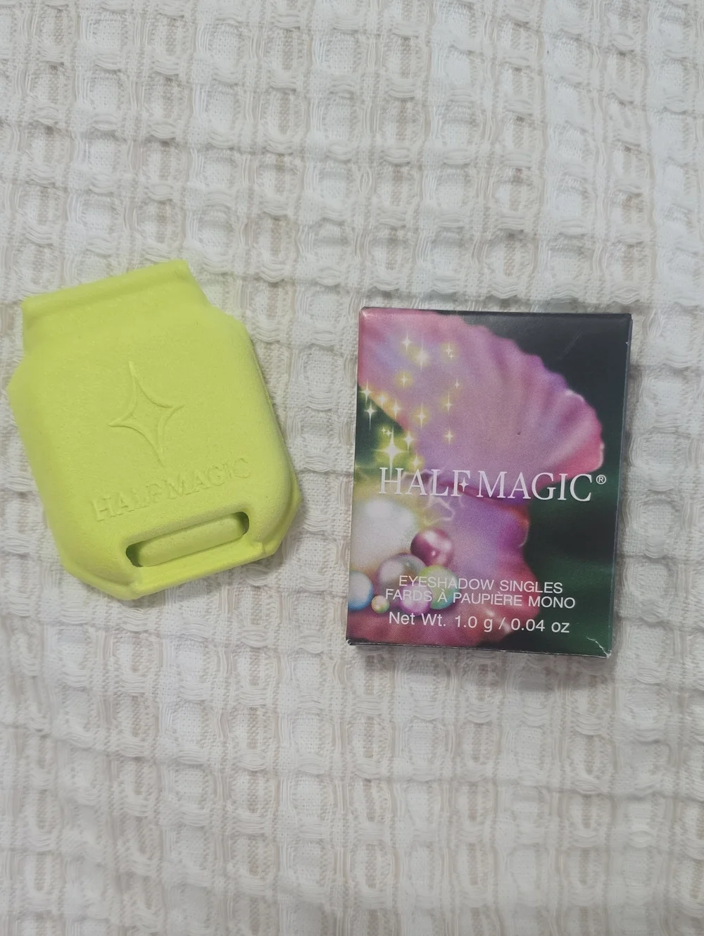 HALF MAGIC Eyeshadow Single
